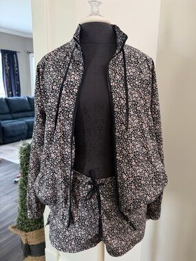 SUMMERSALT Lightweight Matching Set SIZE S  4 -Floral Zip Hoodie & Shorts